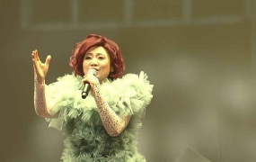 当张德兰遇上顾嘉辉演唱会 Teresa Cheung Live 2012《BDMV 37.35G》