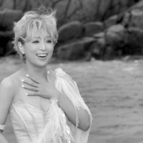 滨崎步 Ayumi Hamasaki - FIVE 2011滨崎步 迷你专辑FIVE《ISO 18.76G》