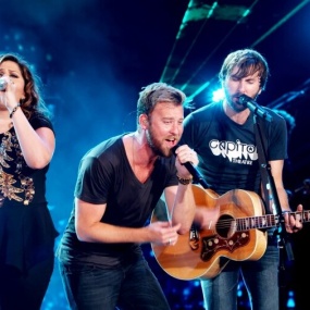 Lady Antebellum 战前女神 - Wheels Up Tour《BDMV 25.2G》