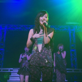 Buono!组合 Buono! Live Tour 2011 Summer ~Rock'n Buono! 4~ 横滨演唱会《BDMV 31.13G》