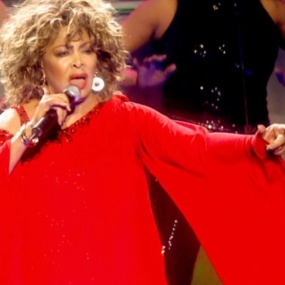 Tina Turner 蒂娜·特纳 - 50 Anniversary Tour : Live in Holland 2009《BDMV 19.6G》