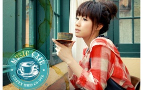 邓丽欣 – MUSIC CAFE STEPHY 新曲+精选（DVD/ISO/2.8G）