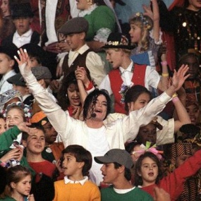 迈克尔杰克逊 Michael Jackson 最后的晚餐典藏MV(DVD ISO3.16G+3.90G)