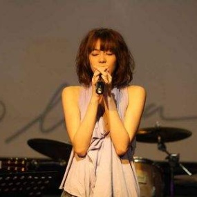 王俪婷 – Olivia Ong 2010夏夜晚风音乐会LIVE(DVD/ISO/3.06G)