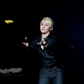 金俊秀2012跨年交响演唱会(2DVD-ISO3.58G+3.6G)