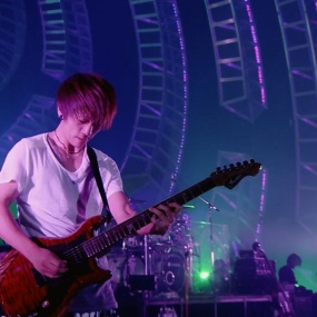 UVERworld乐队 - LIVE TOUR 2014 at 京セラドーム 2014.7.5《BDrip MKV 12.8G》