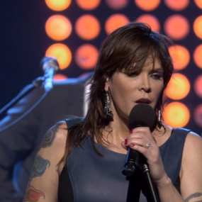 贝丝哈特(Beth Hart)乔•博纳马萨(Joe Bonamassa) - Live in Amsterdam《BDrip MKV 10.7G》