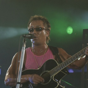 長渕剛 Tsuyoshi Nagabuchi - ALL NIGHT LIVE IN 桜島 2004 (2012) 《BDMV 4BD 106G》