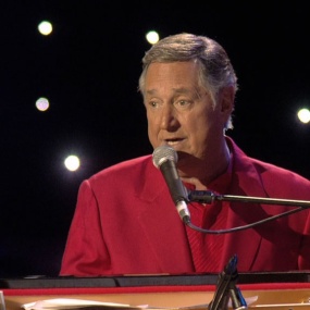 Neil Sedaka - The Show Goes On - Live at the Royal Albert Hall 2013《Remux MKV 29.4G》