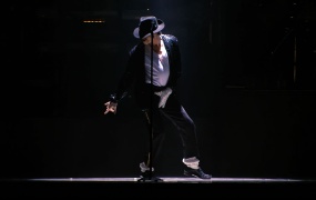迈克尔·杰克逊 - 太空漫步 Michael Jackson - Billie Jean (HIStory Tour Munich 1997) 4K 2160P 60FPS [4K高清修复 MP4 4.32GB]