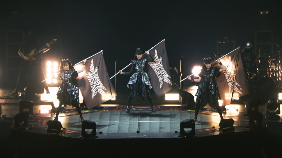 BABYMETAL - LIVE AT THE FORUM (6)