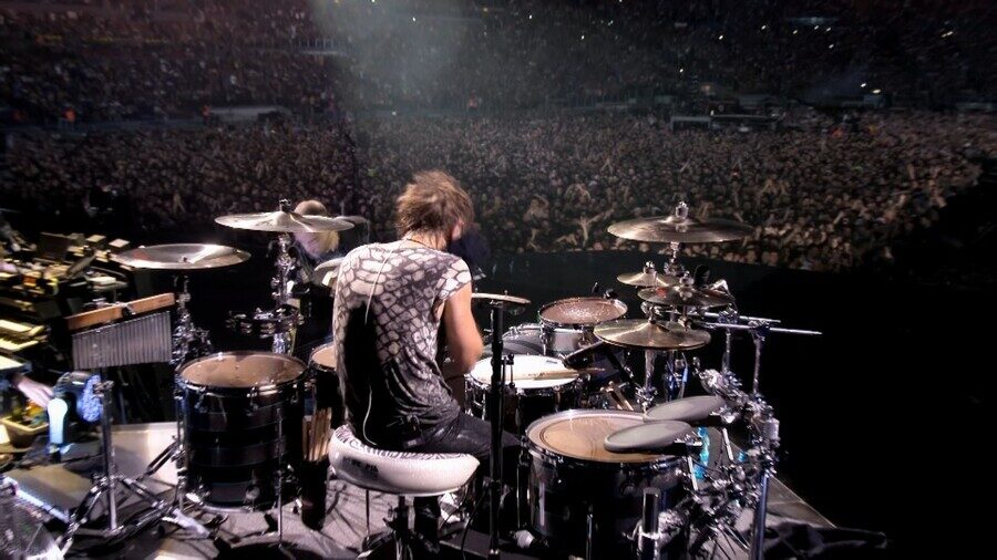 MUSE - Live At Rome Olympic Stadium 2013 (BD-ISO) (3)