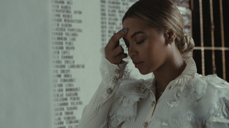 Beyonce - Beyonce (Bonus BD) (4)