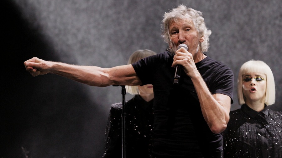 Roger Waters - Us + Them 2020 4
