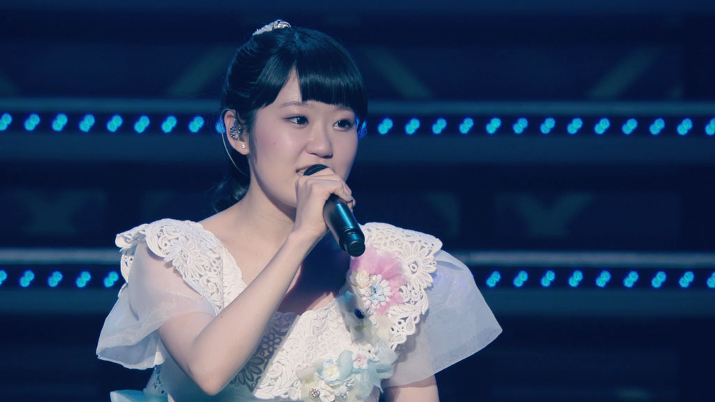 武道館が七色にきらめく！「東山奈央 1st LIVE“Rainbow”at 日本